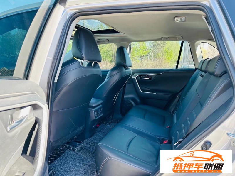  22年豐田威蘭達(dá)SUV 