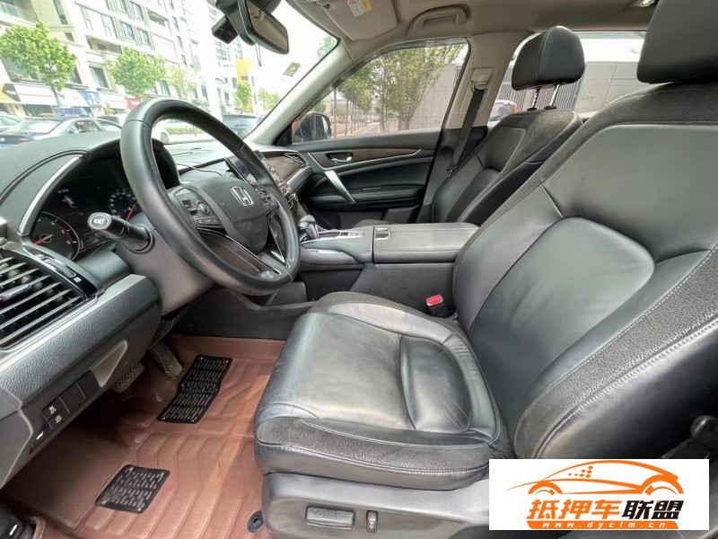 17年本田冠道轎車 