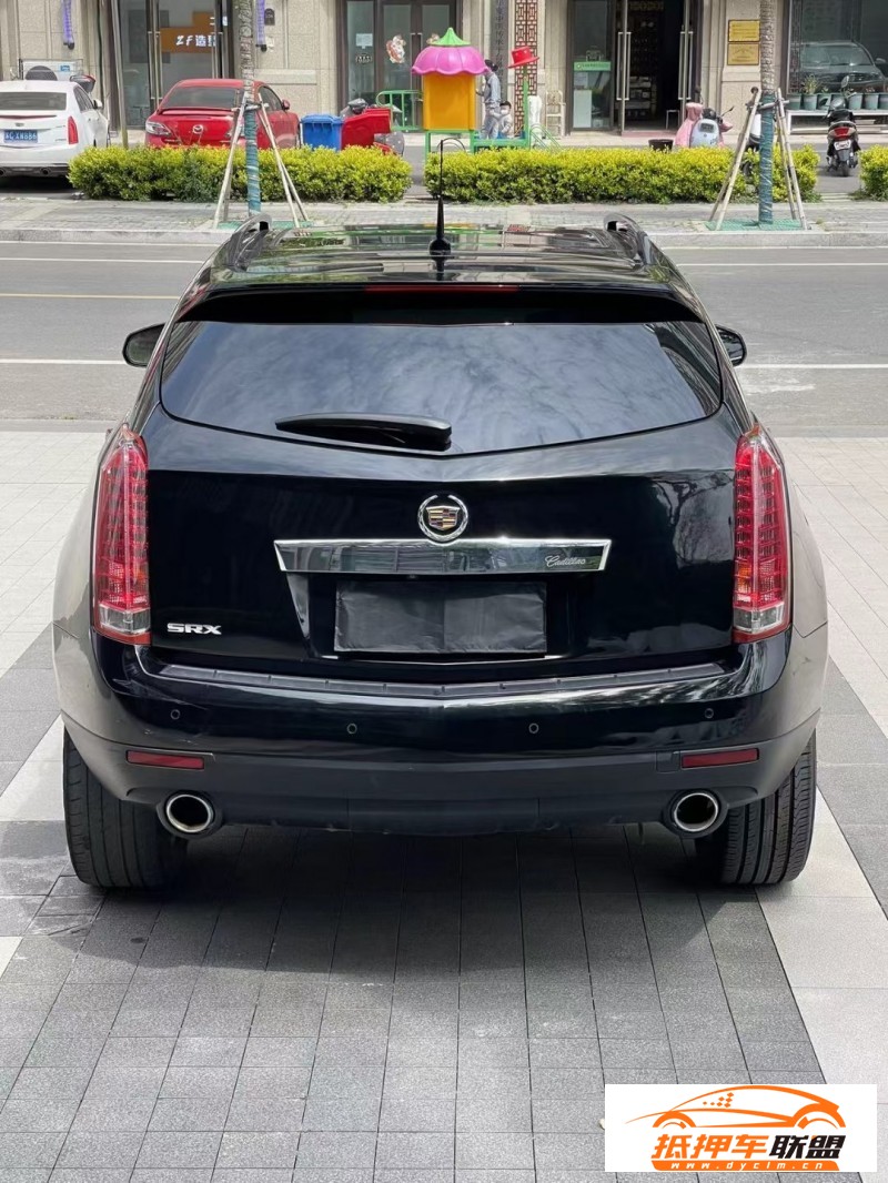  14年凱迪拉克SRX轎車 