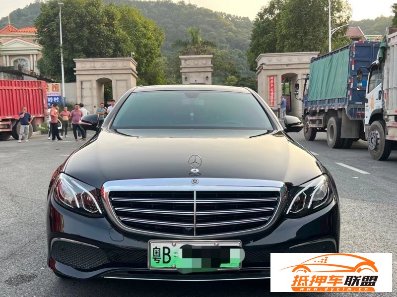  20年奔馳E轎車 