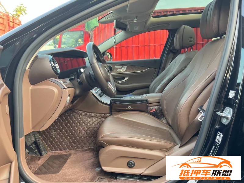  20年奔馳E轎車 