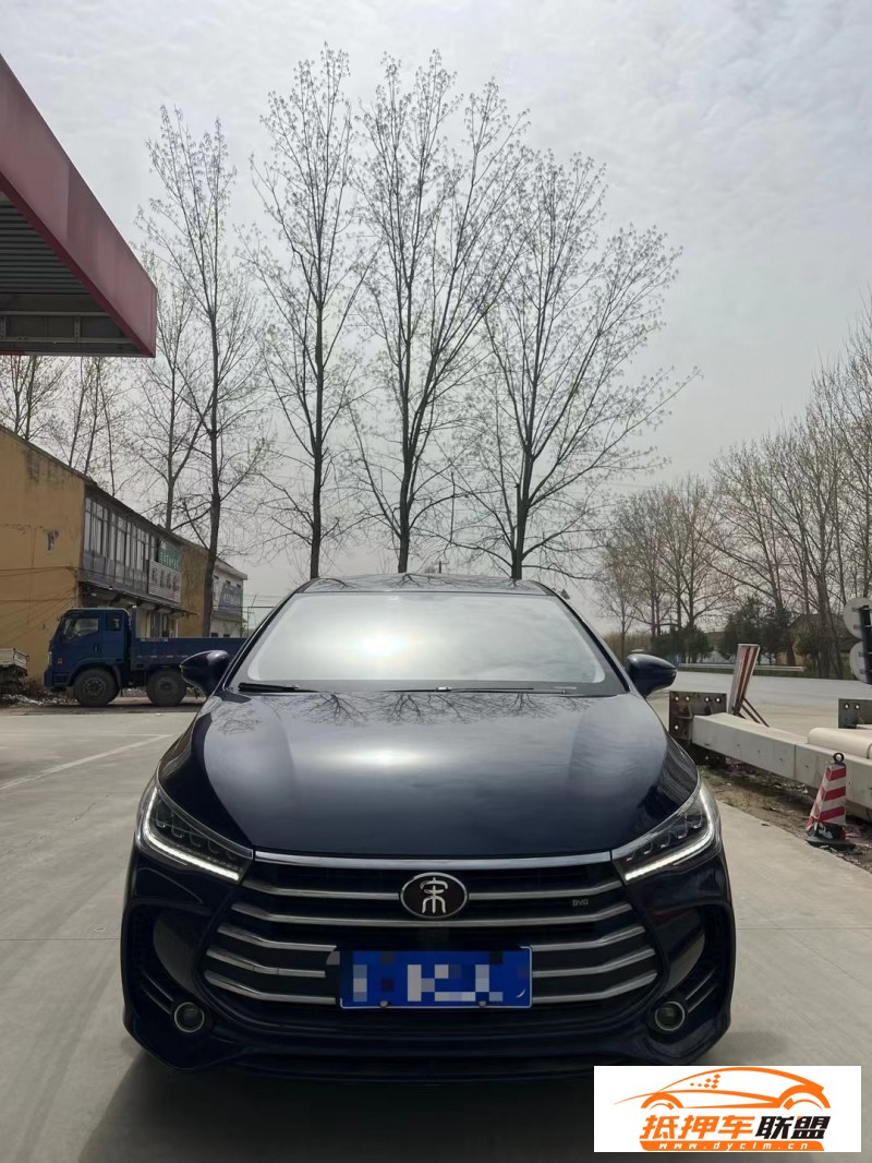  18年比亞迪宋轎車 