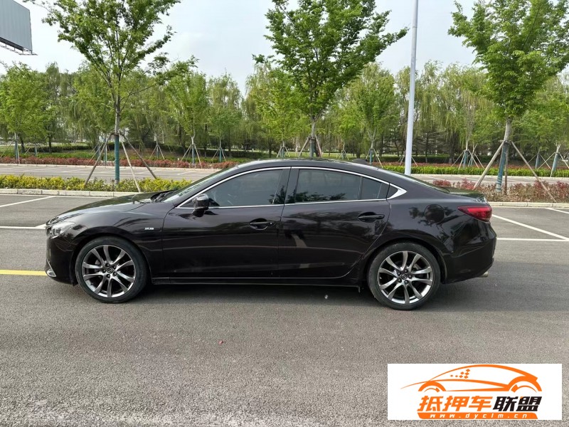  19年馬自達阿特茲轎車 