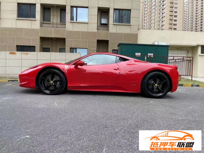  13年法拉利458轎車 