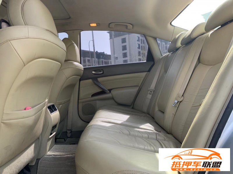  09年日產(chǎn)天籟轎車 