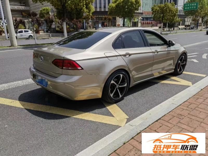  18年大眾凌渡轎車 