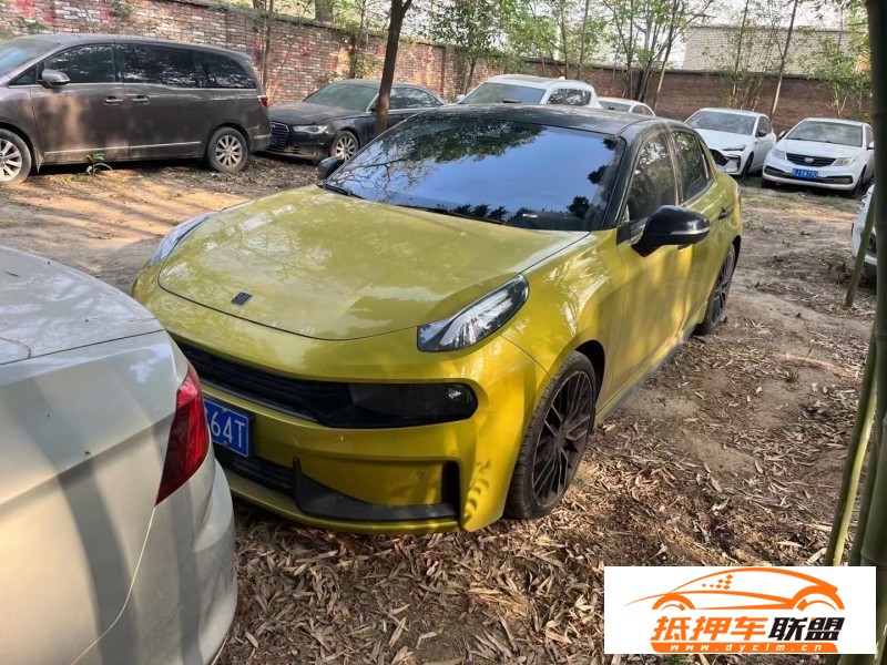  20年領(lǐng)克03轎車 
