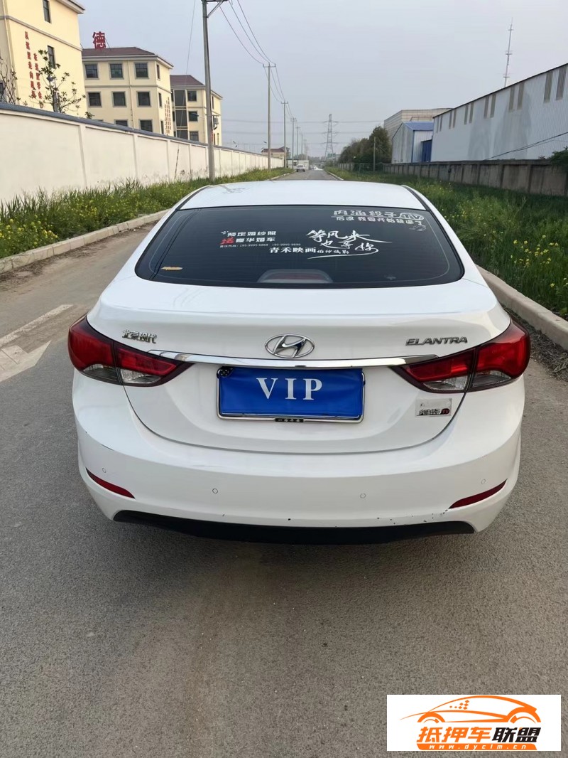 17年現(xiàn)代朗動(dòng)轎車 