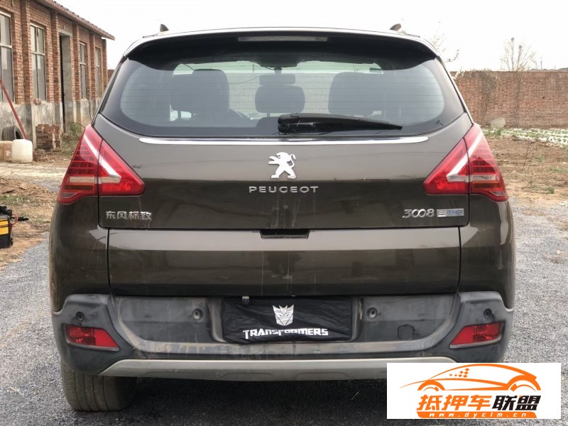  16年標致3008轎車 