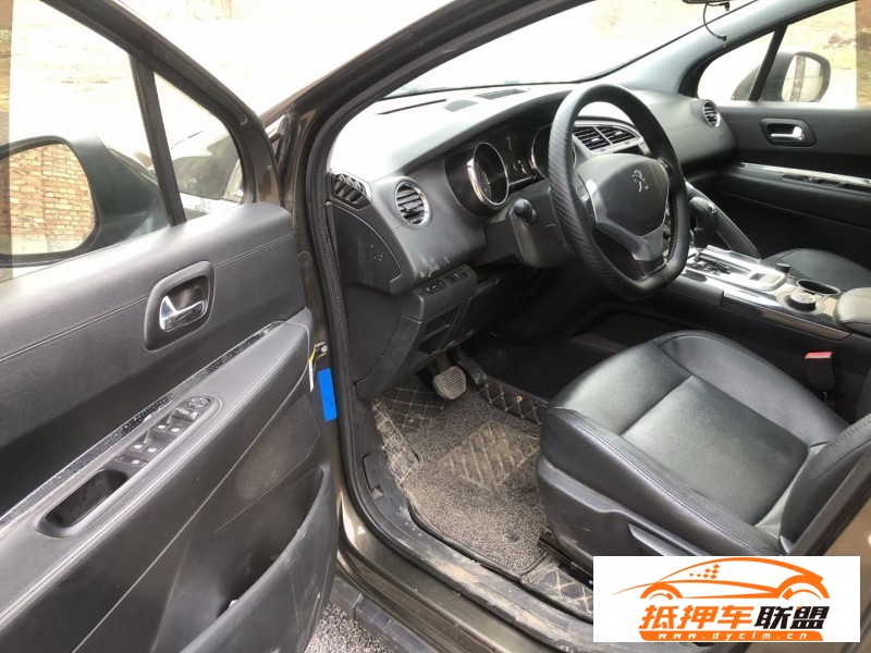  16年標致3008轎車 