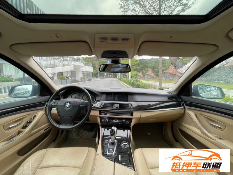  12年寶馬5系轎車 
