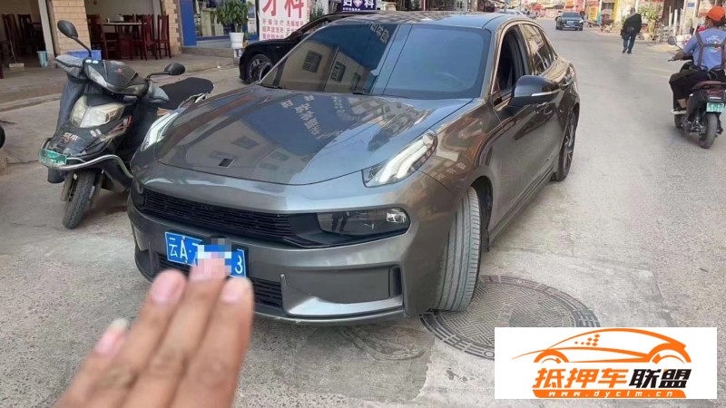  21年領(lǐng)克03轎車 