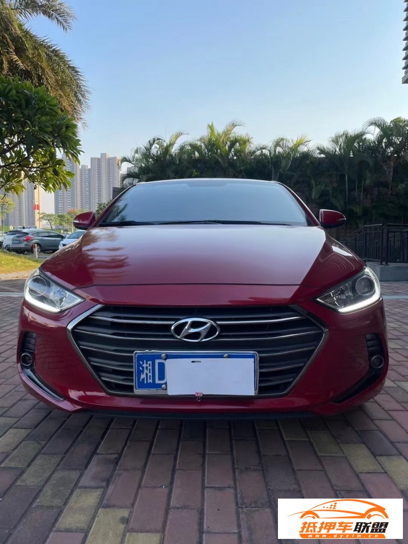  19年現代領動轎車 