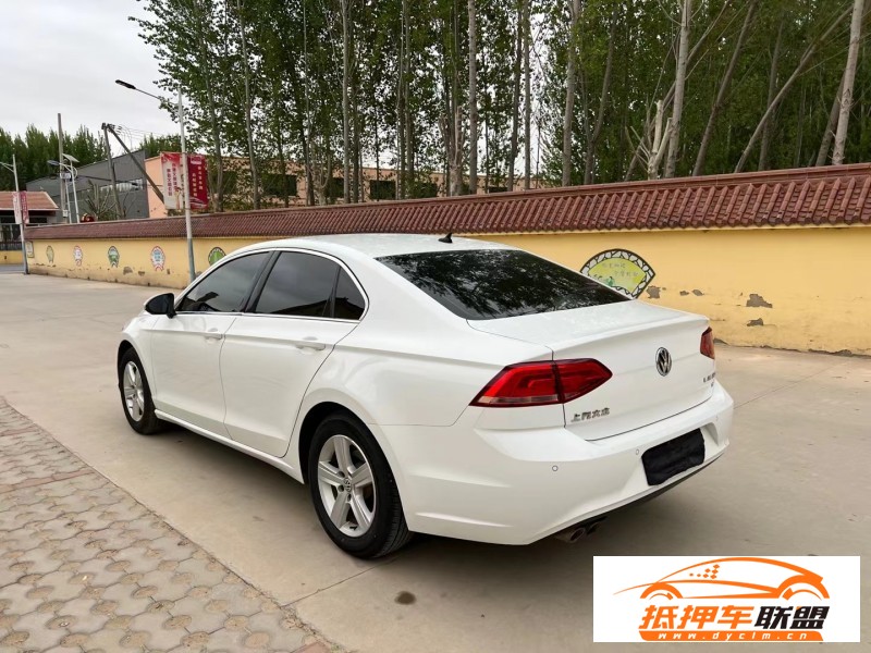  16年大眾凌渡轎車 