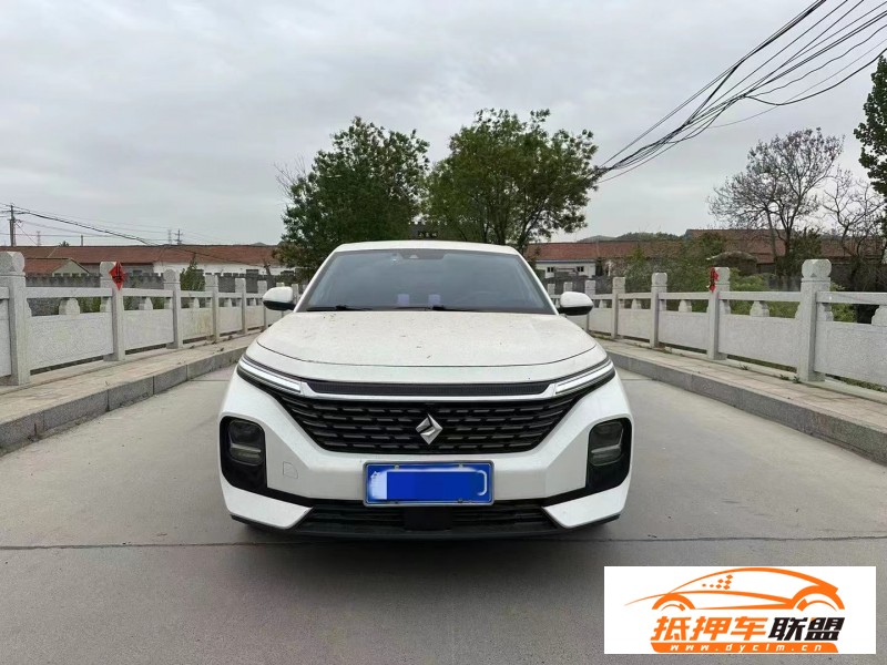  21年寶駿RC5轎車 