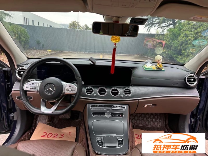  19年奔馳E轎車 