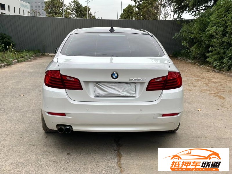  17年寶馬5系轎車 