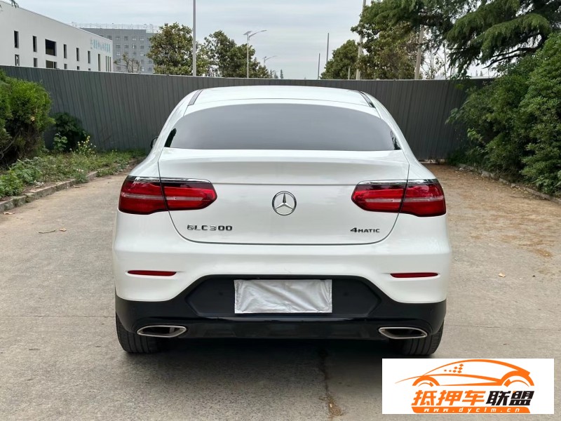  19年奔馳GLC轎車 