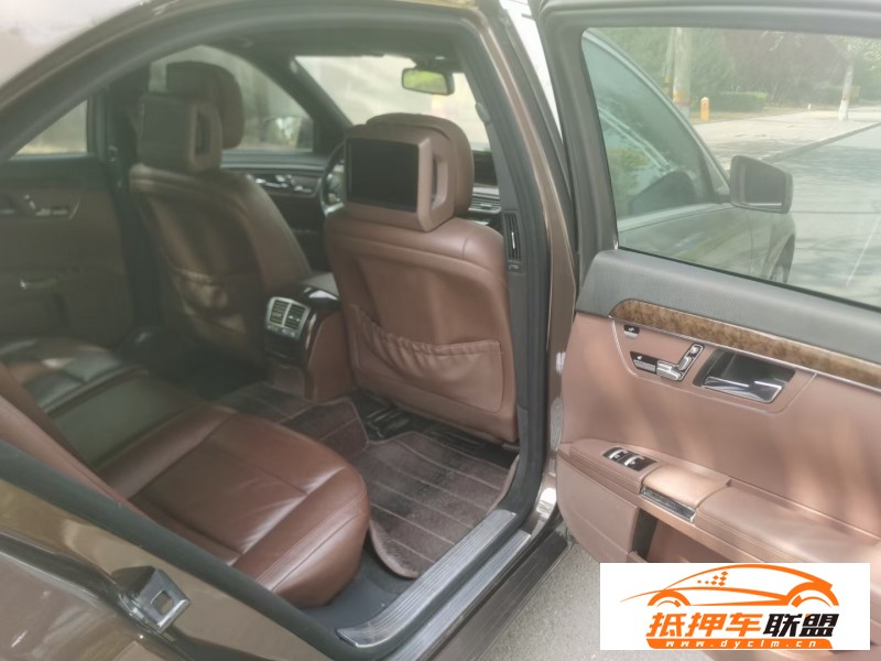  12年奔馳S轎車 