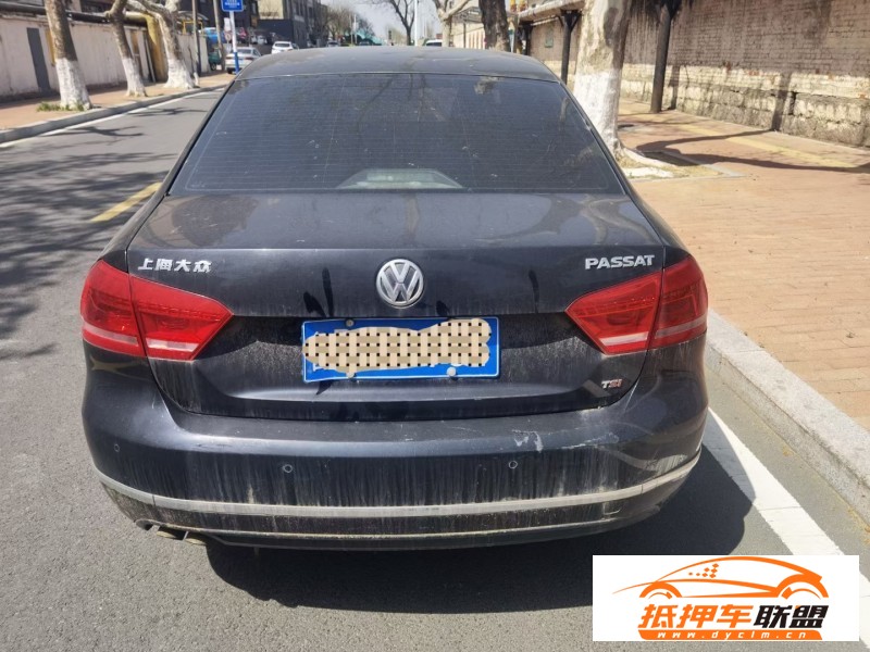  13年大眾帕薩特轎車 
