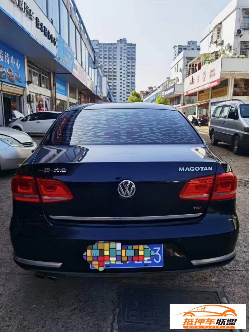  16年大眾邁騰轎車 