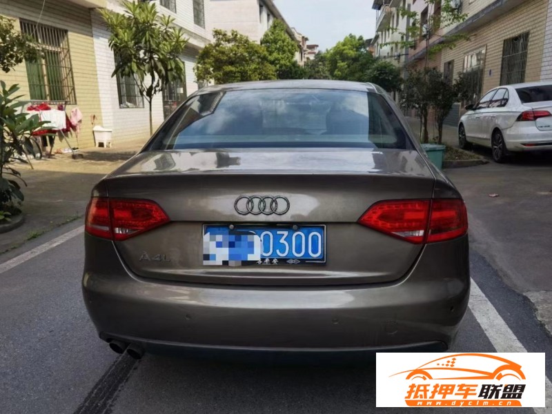  12年奧迪A4L轎車 