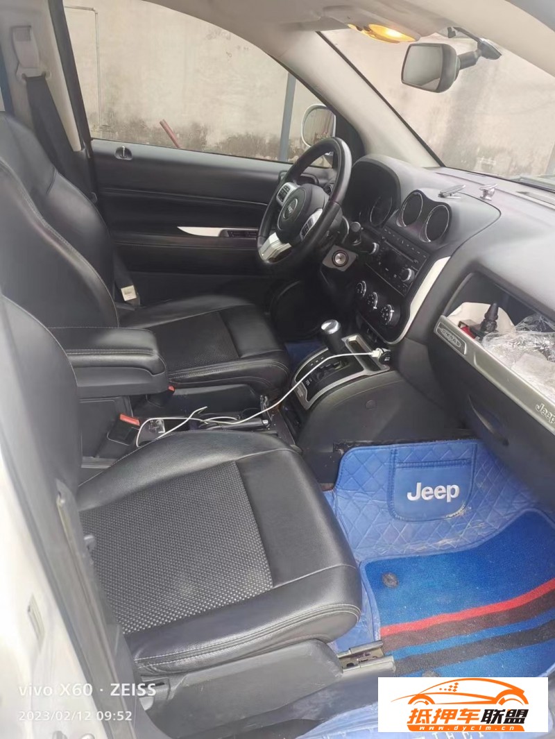  16年Jeep指南者SUV 