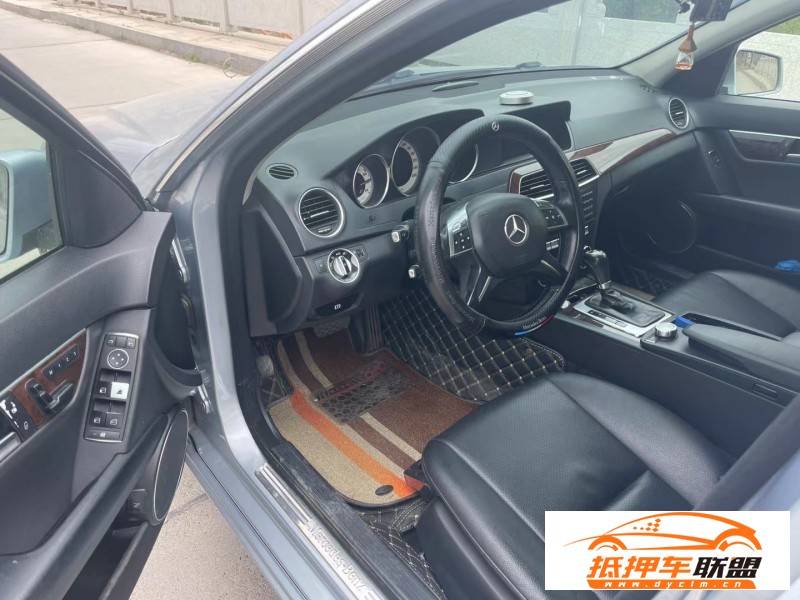  13年奔馳C轎車 