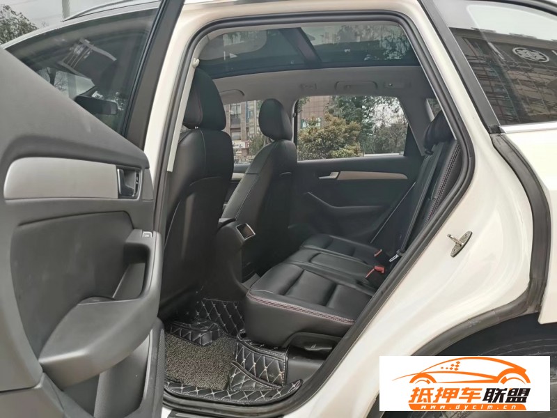  16年奧迪Q5轎車 