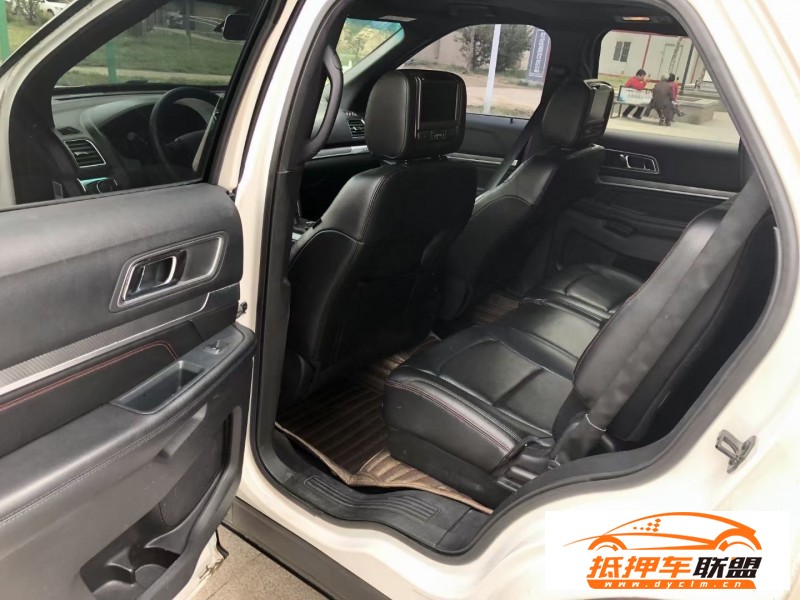  16年福特探險(xiǎn)者SUV 