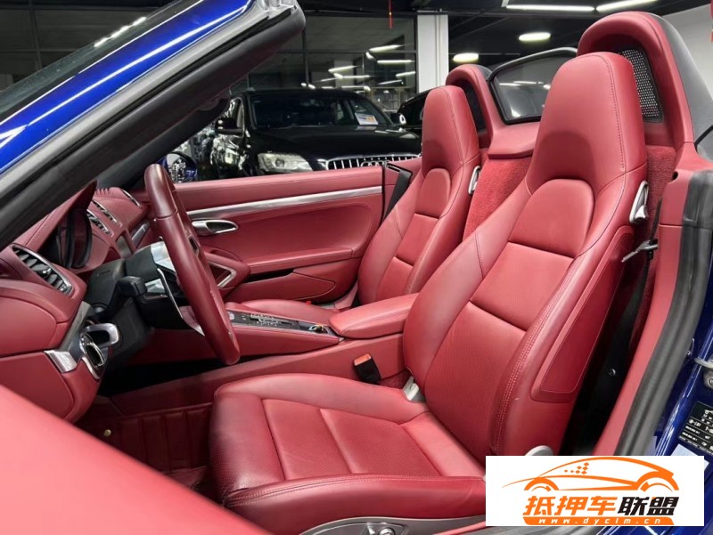  21年保時捷718轎車 