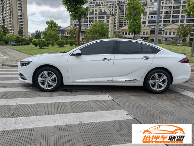  20年別克君威轎車 