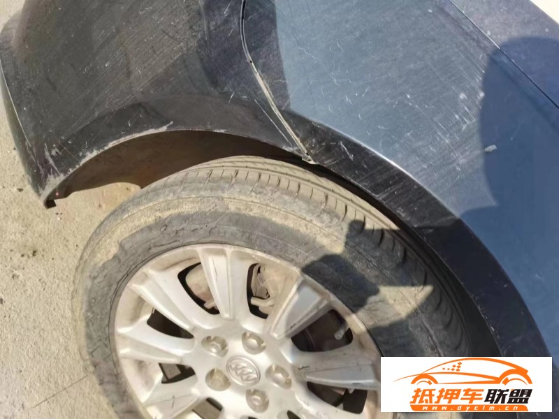  12年別克君越轎車 