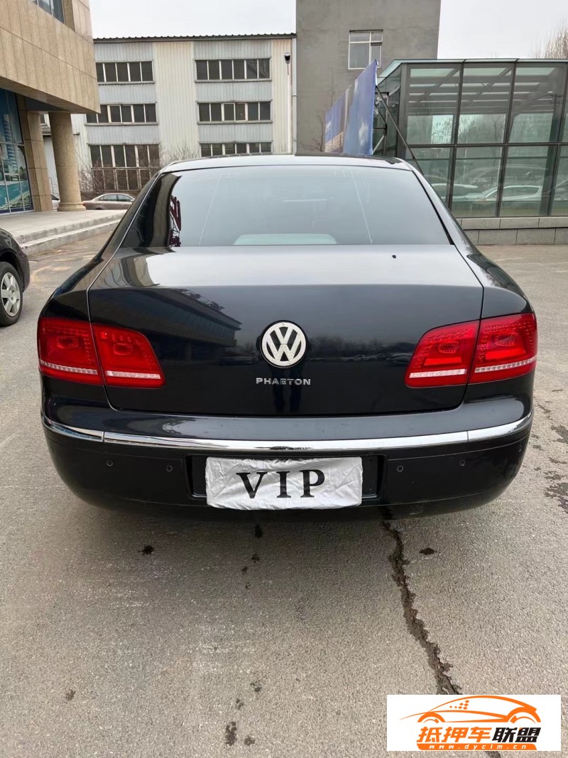  11年大眾輝騰轎車 
