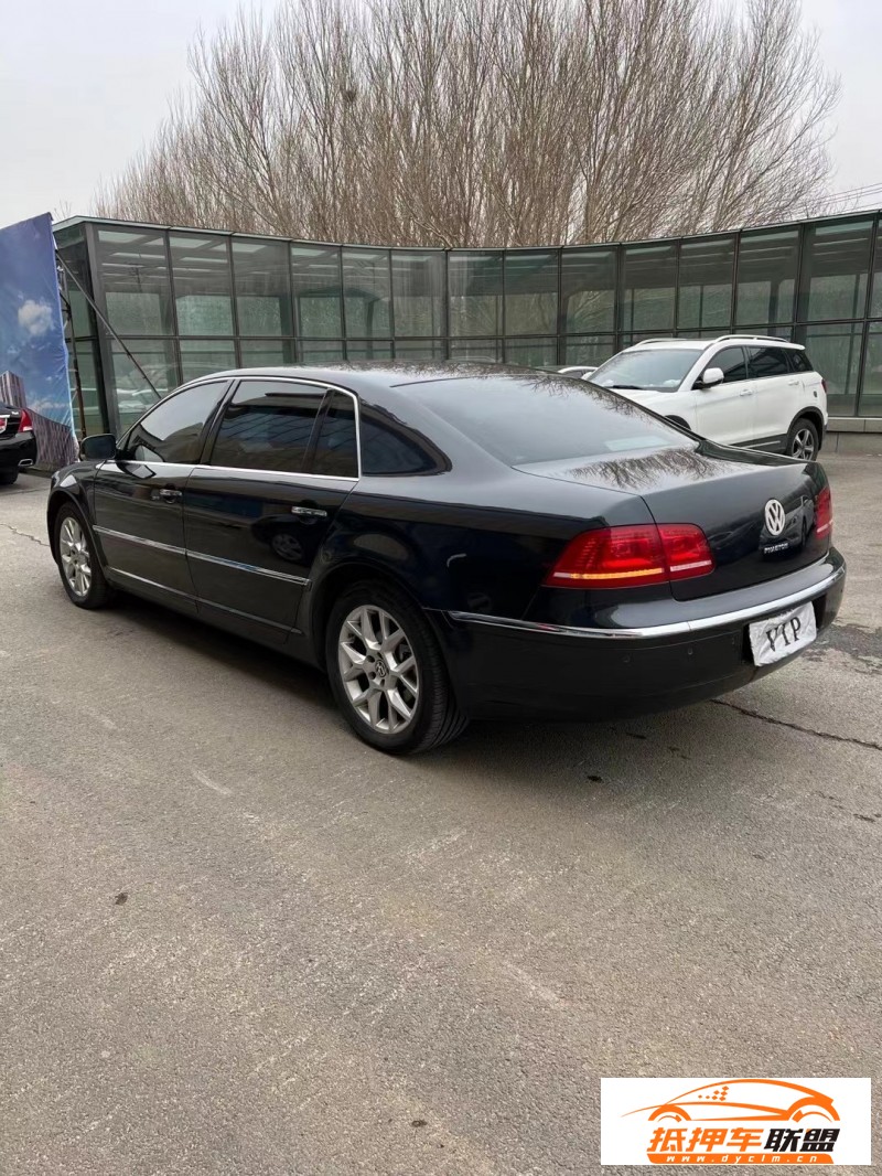  11年大眾輝騰轎車 