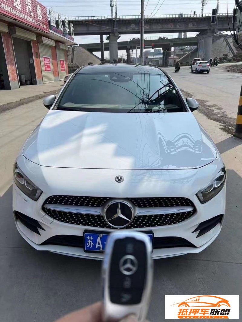  19年奔馳A轎車 
