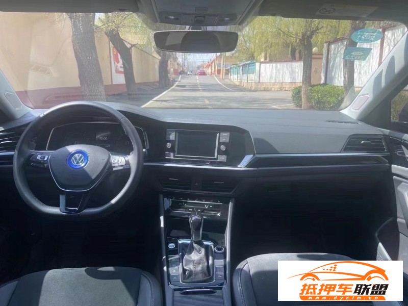  20年大眾速騰轎車 