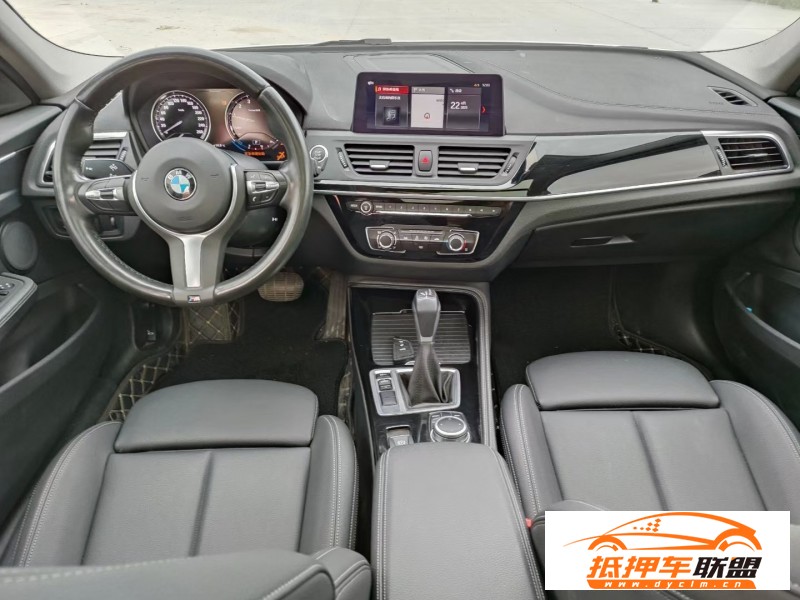  19年寶馬1系轎車 