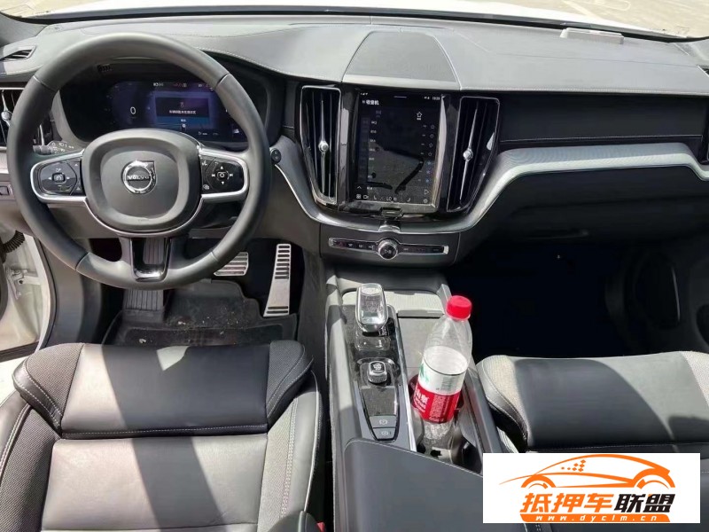  22年沃爾沃XC60轎車 