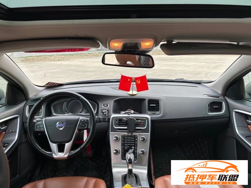  16年沃爾沃S60轎車 