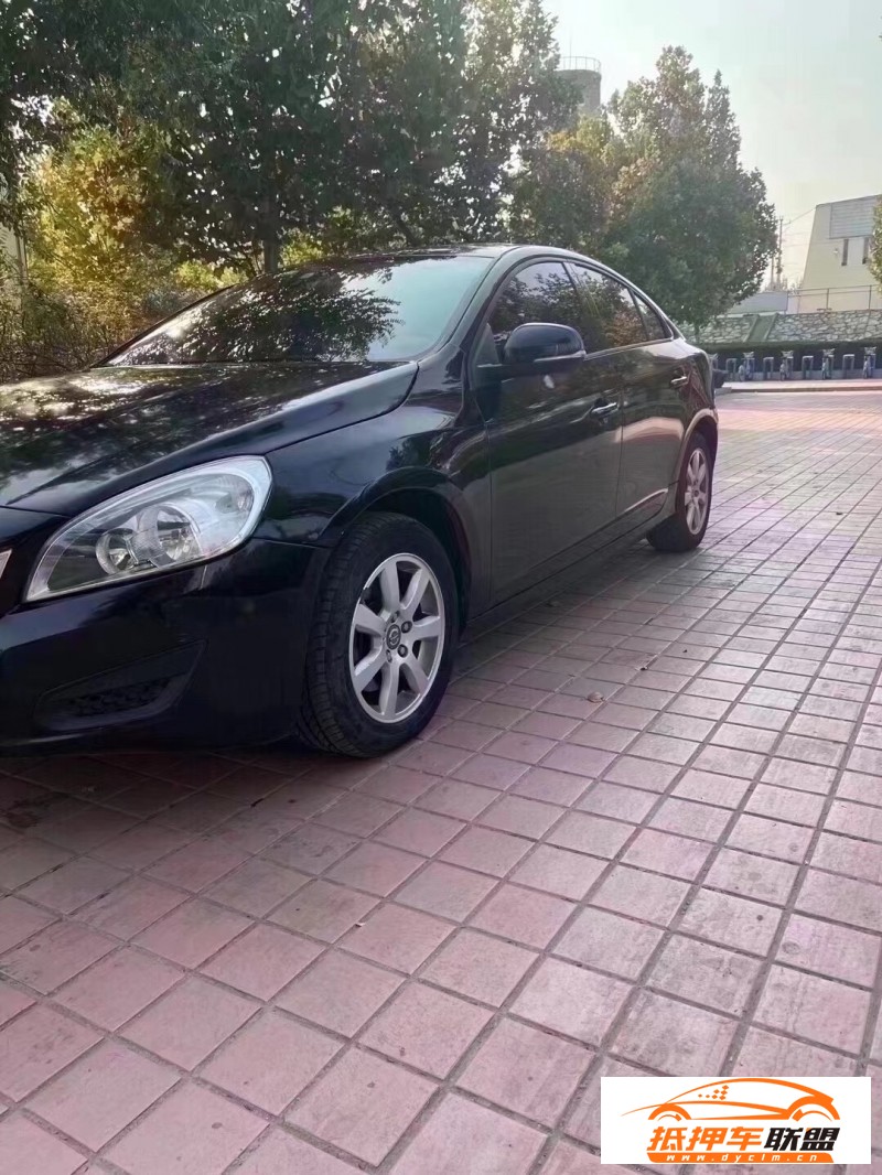  13年沃爾沃S60轎車 