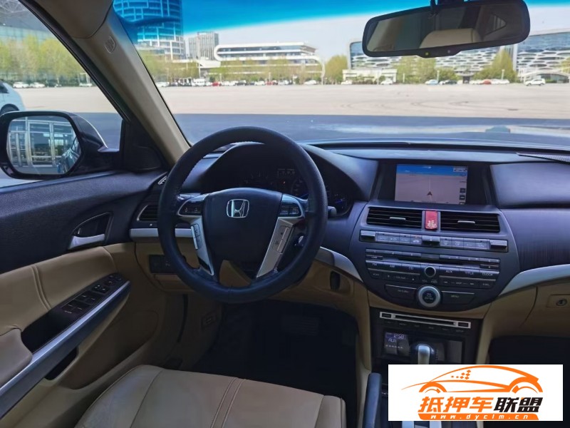  14年本田歌詩圖轎車 