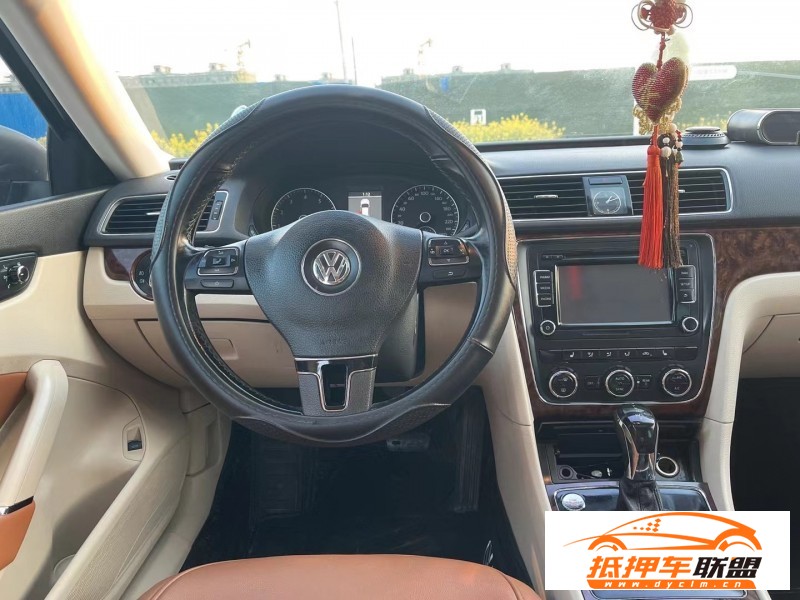  13年大眾帕薩特轎車 