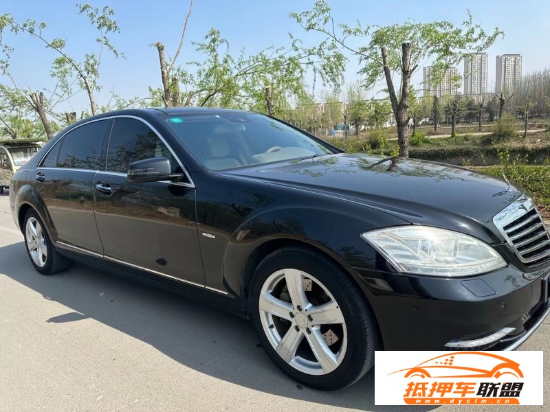 12年奔馳S轎車 
