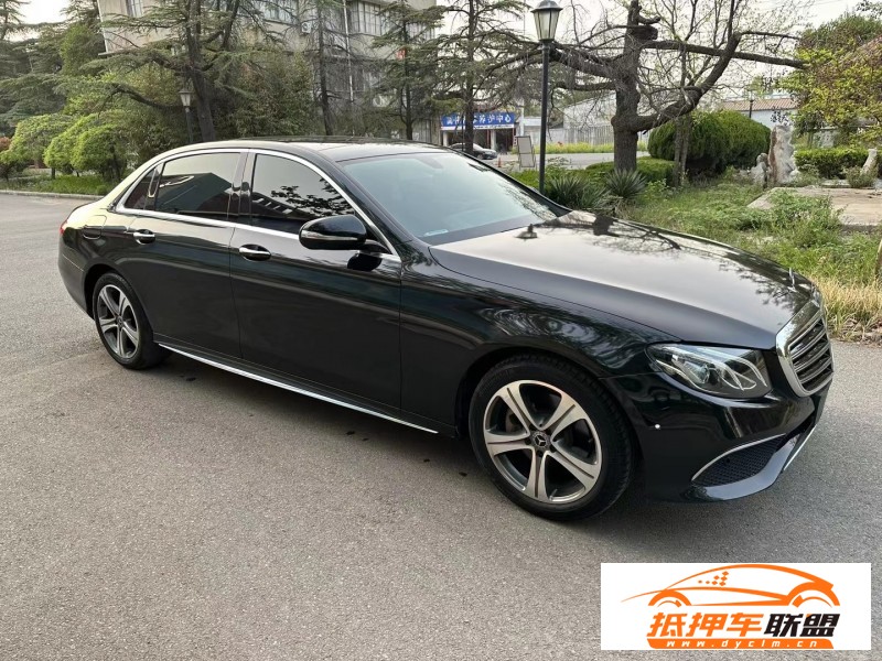  18年奔馳E轎車 