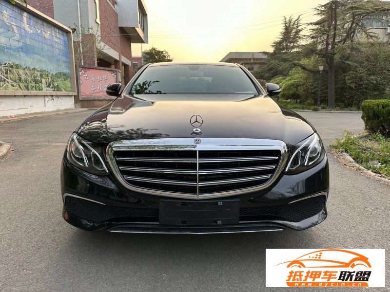  18年奔馳E轎車 