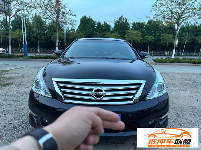  11年日產(chǎn)天籟轎車 