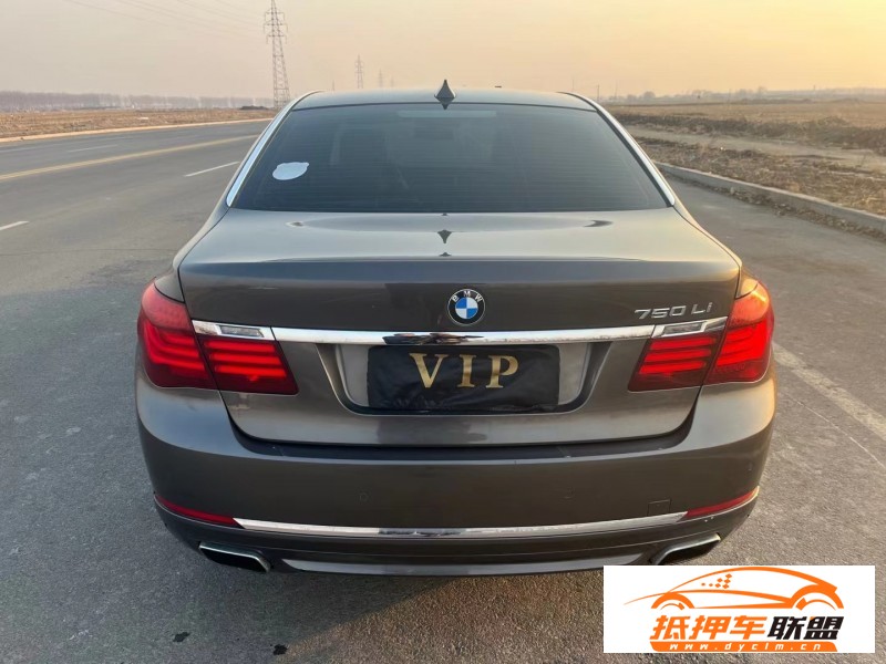  14年寶馬7系轎車 