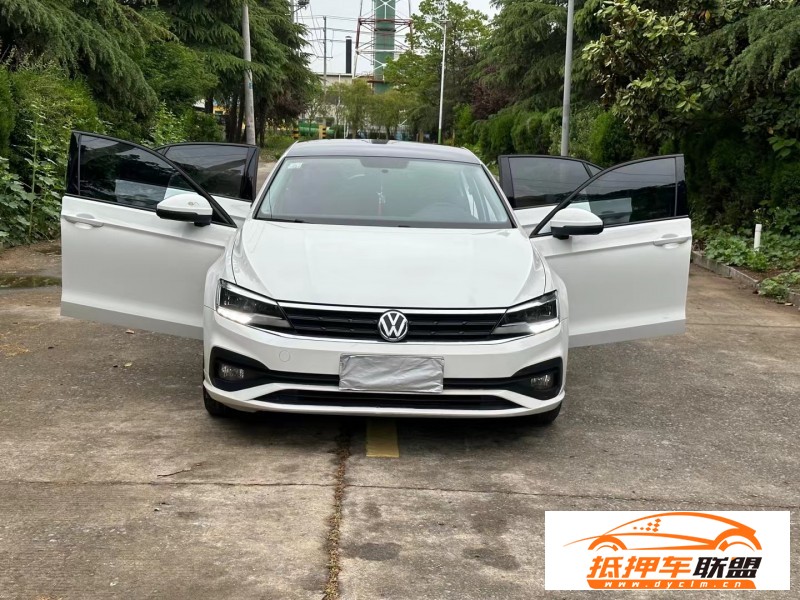  19年大眾凌渡轎車 