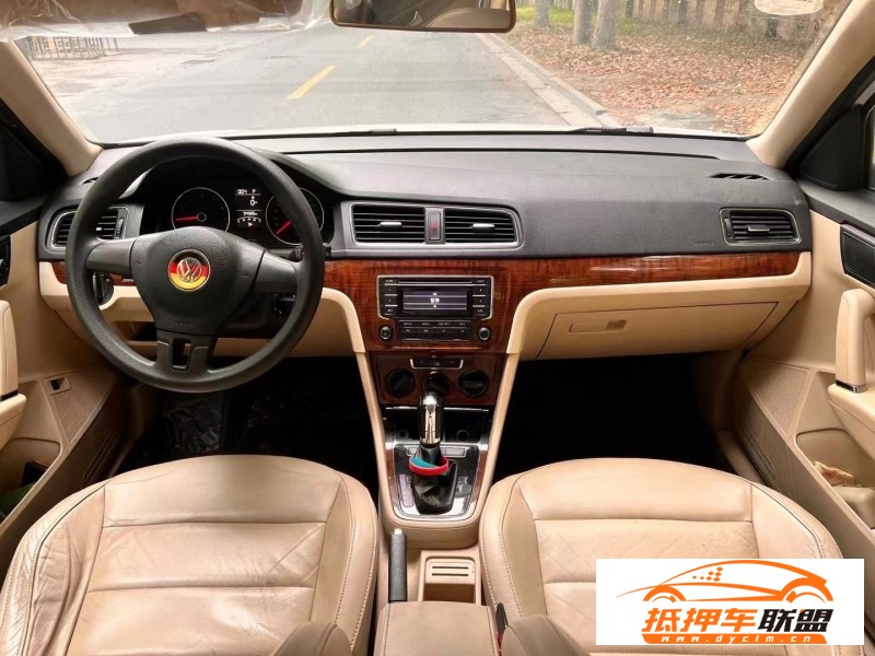  14年大眾朗逸轎車 
